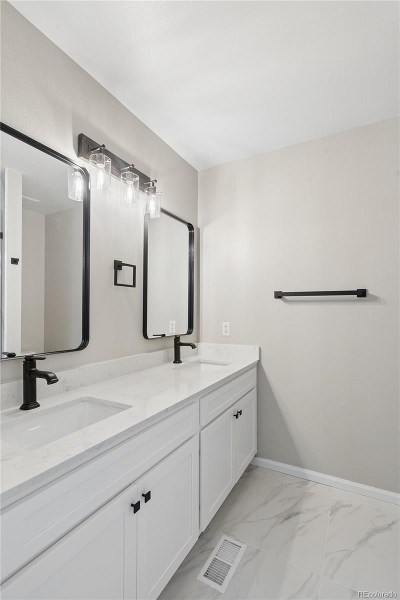 10606 Hyacinth Court Highlands Ranch, CO 80129 - Photo 16 of 26