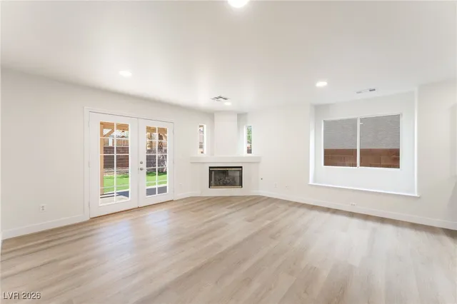 $2,250 | 1813 Navajo Lake Way, Las Vegas, NV 89128