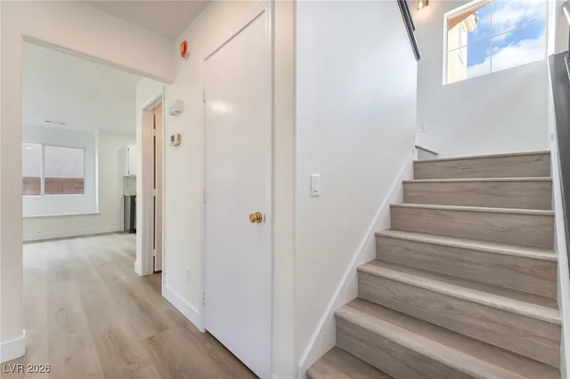 $2,150 | 1813 Navajo Lake Way, Las Vegas, NV 89128