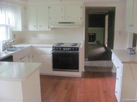 27210 Gardenway Road Franklin, MI 48025 - Photo 2 of 13 Kitchen