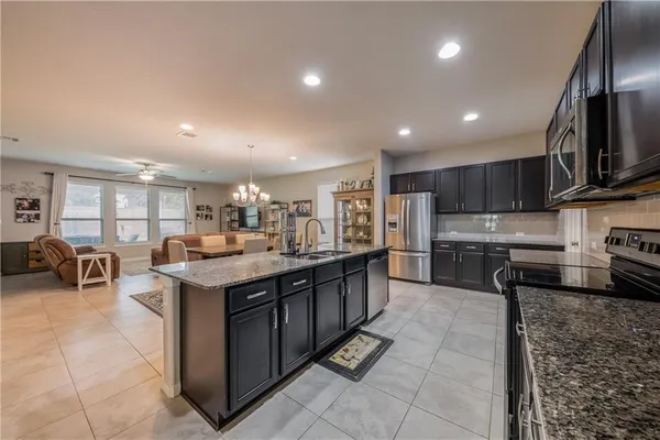 $2,100 | 161 Syrah Court, Leander, TX 78641