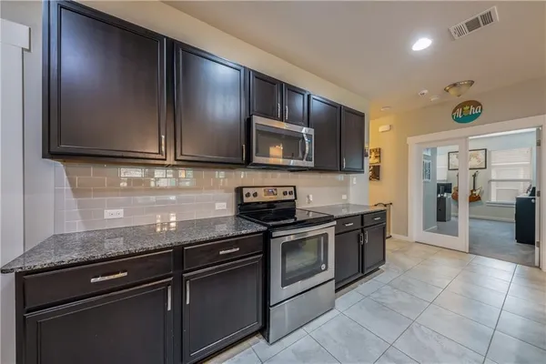 $2,100 | 161 Syrah Court, Leander, TX 78641