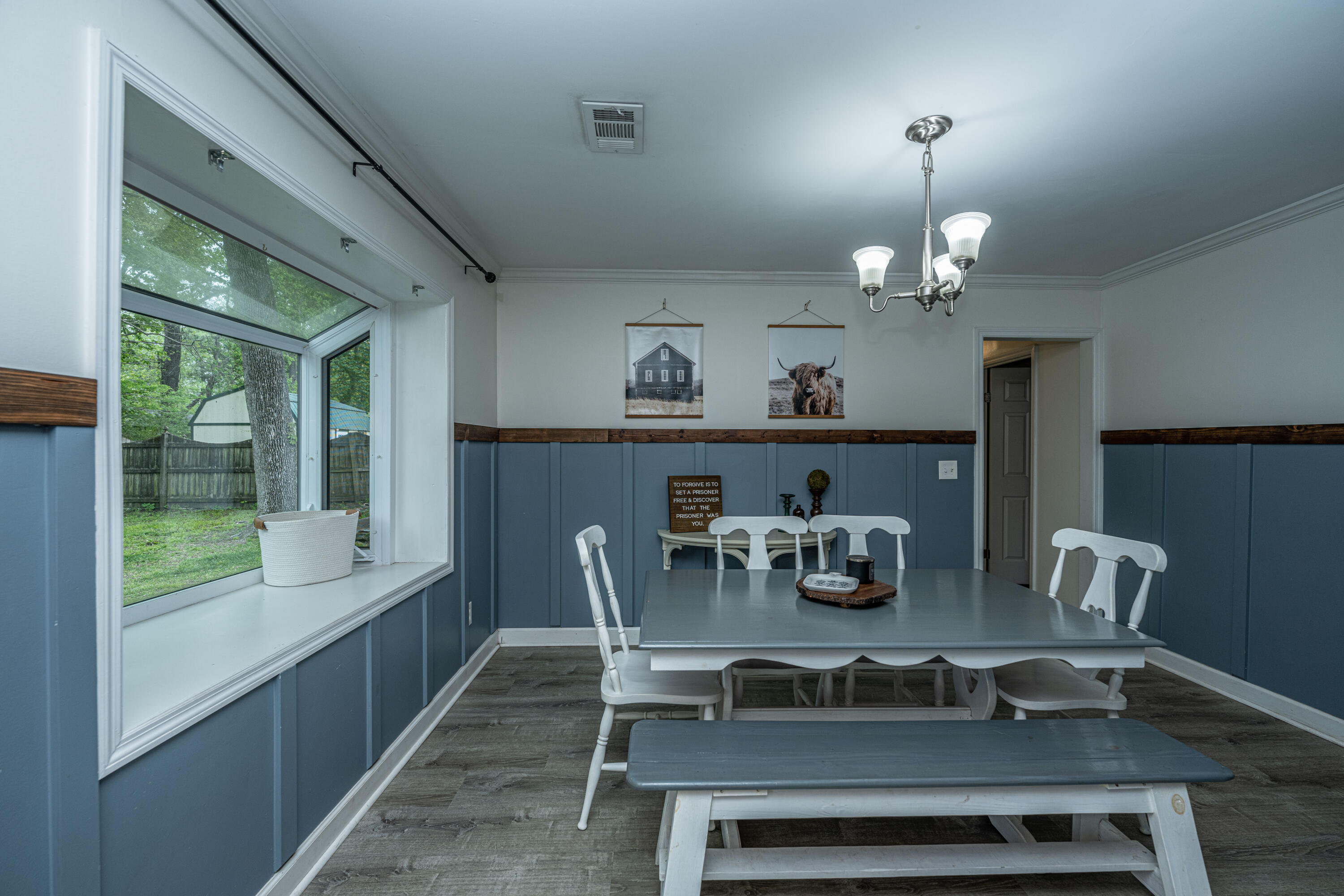107 Waring Road Summerville, SC 29485 - Photo 12 of 35 Eat-In Space
