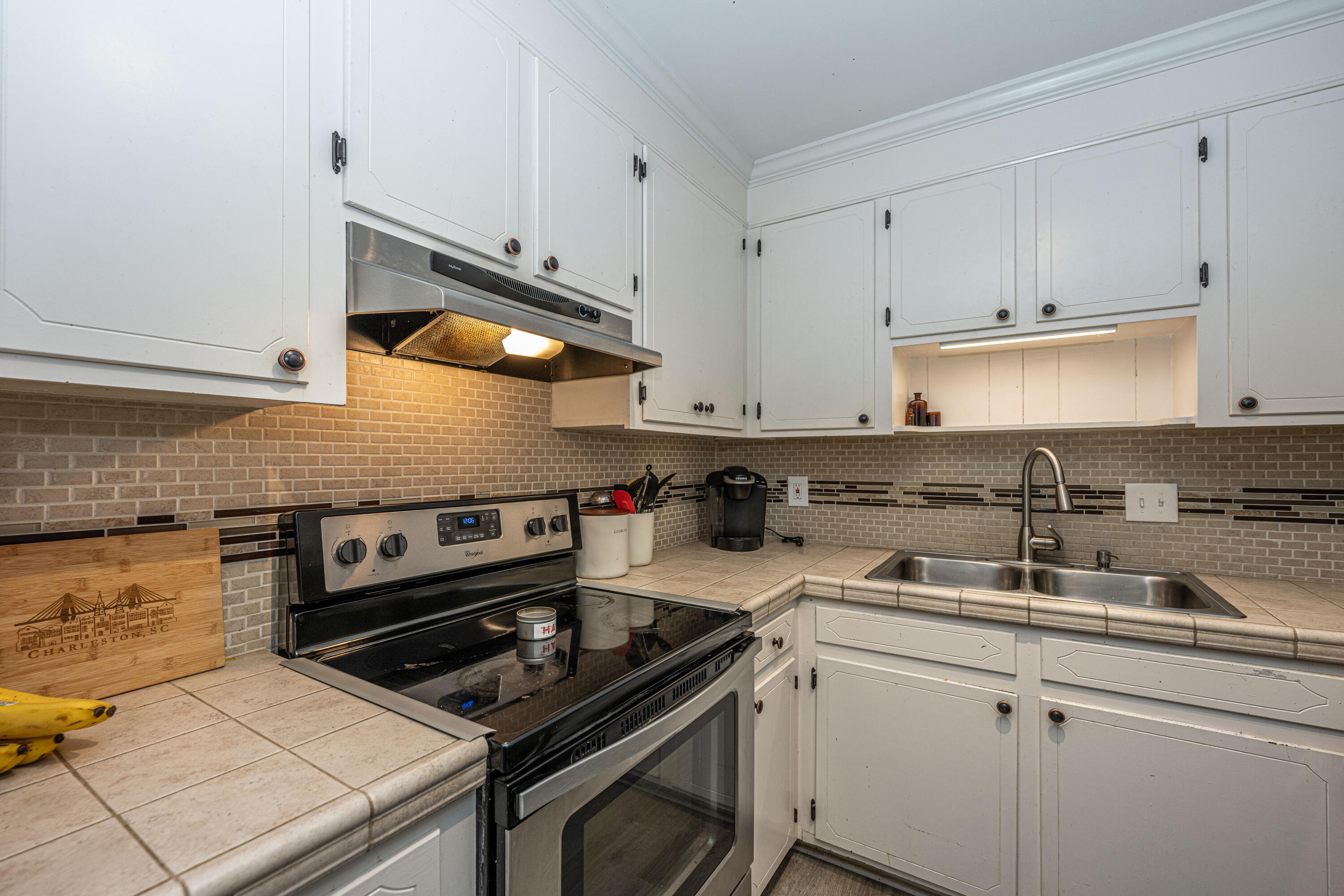 107 Waring Road Summerville, SC 29485 - Photo 16 of 35 Kitchen