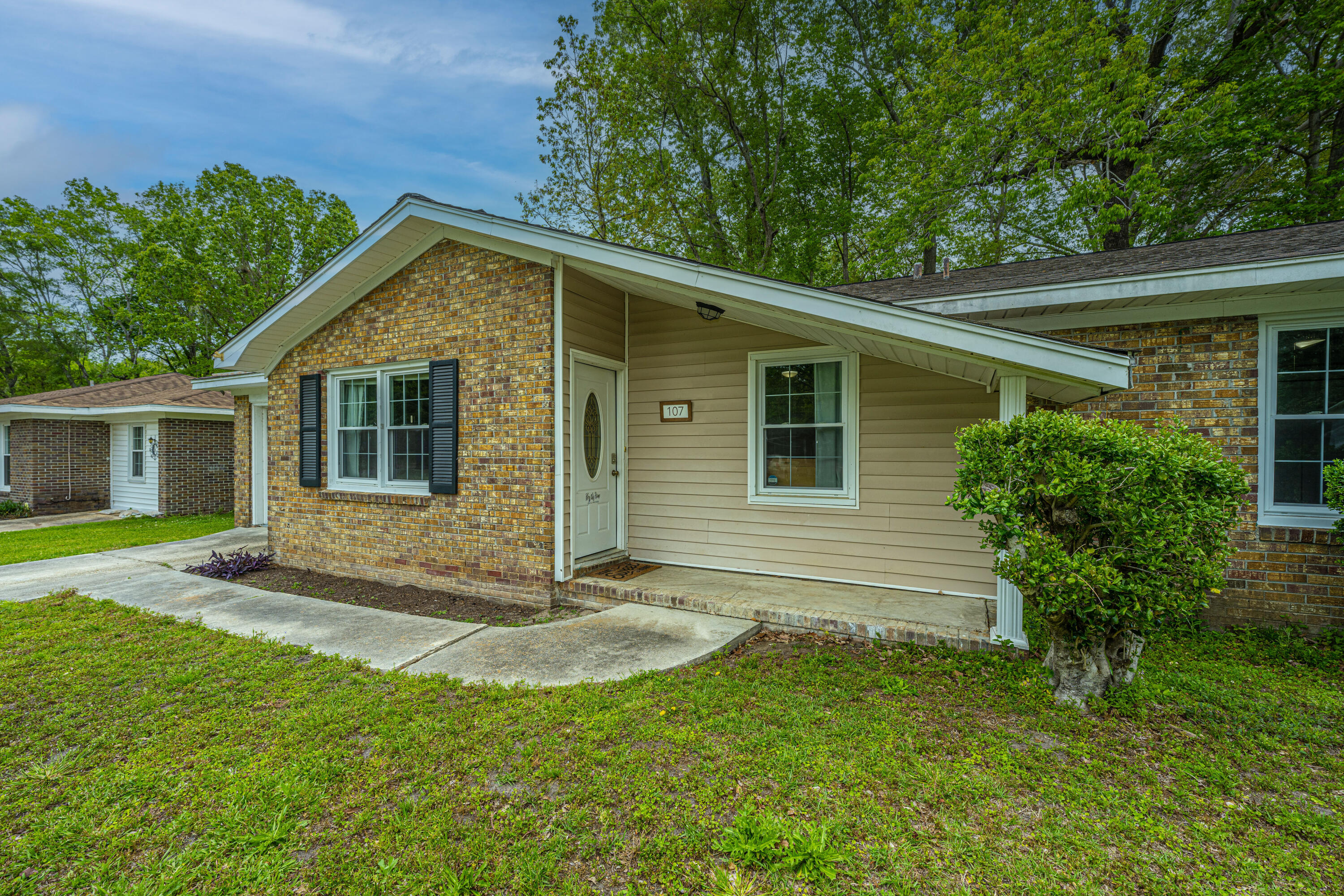 107 Waring Road Summerville, SC 29485 - Photo 3 of 35 Front Exterior