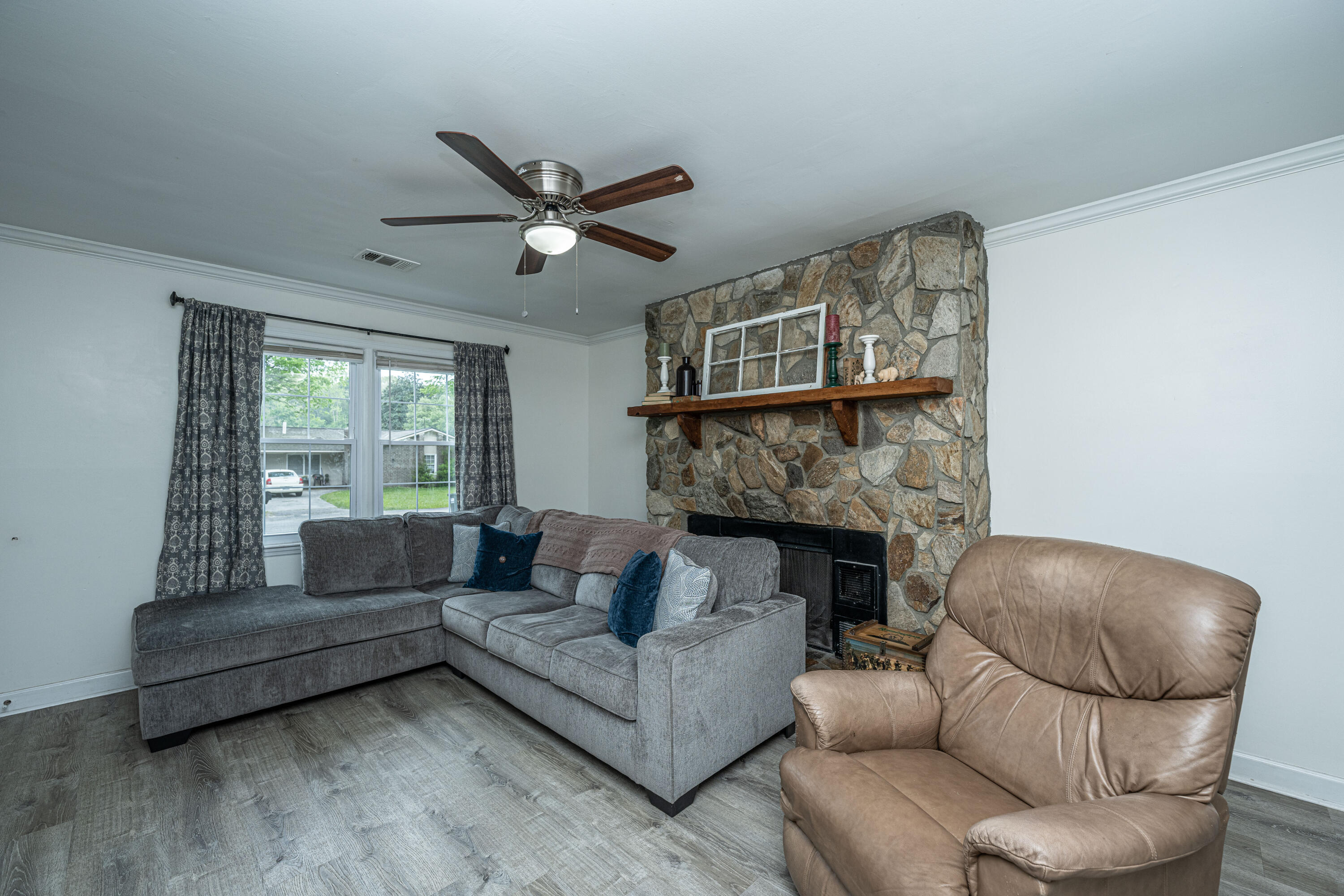 107 Waring Road Summerville, SC 29485 - Photo 7 of 35 Family Room
