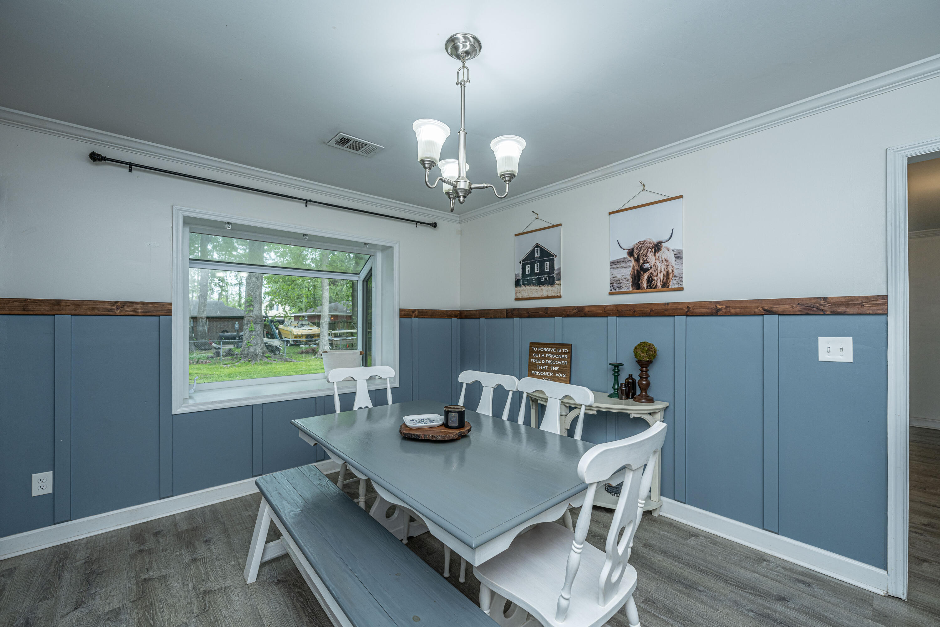 107 Waring Road Summerville, SC 29485 - Photo 8 of 35 Eat-In Space