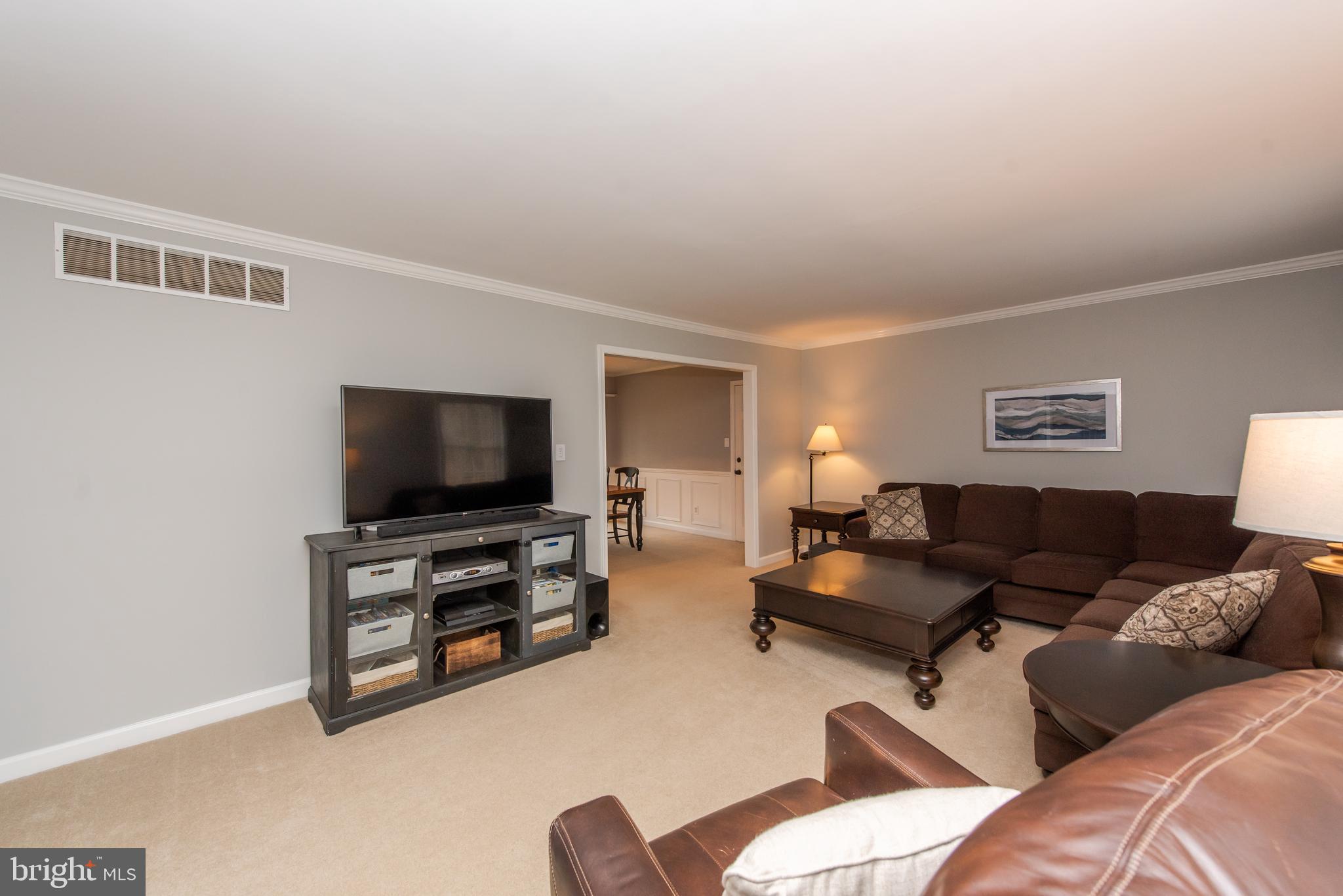 609 Gaither Road Sykesville, MD 21784 - Photo 16 of 65 Living Room
