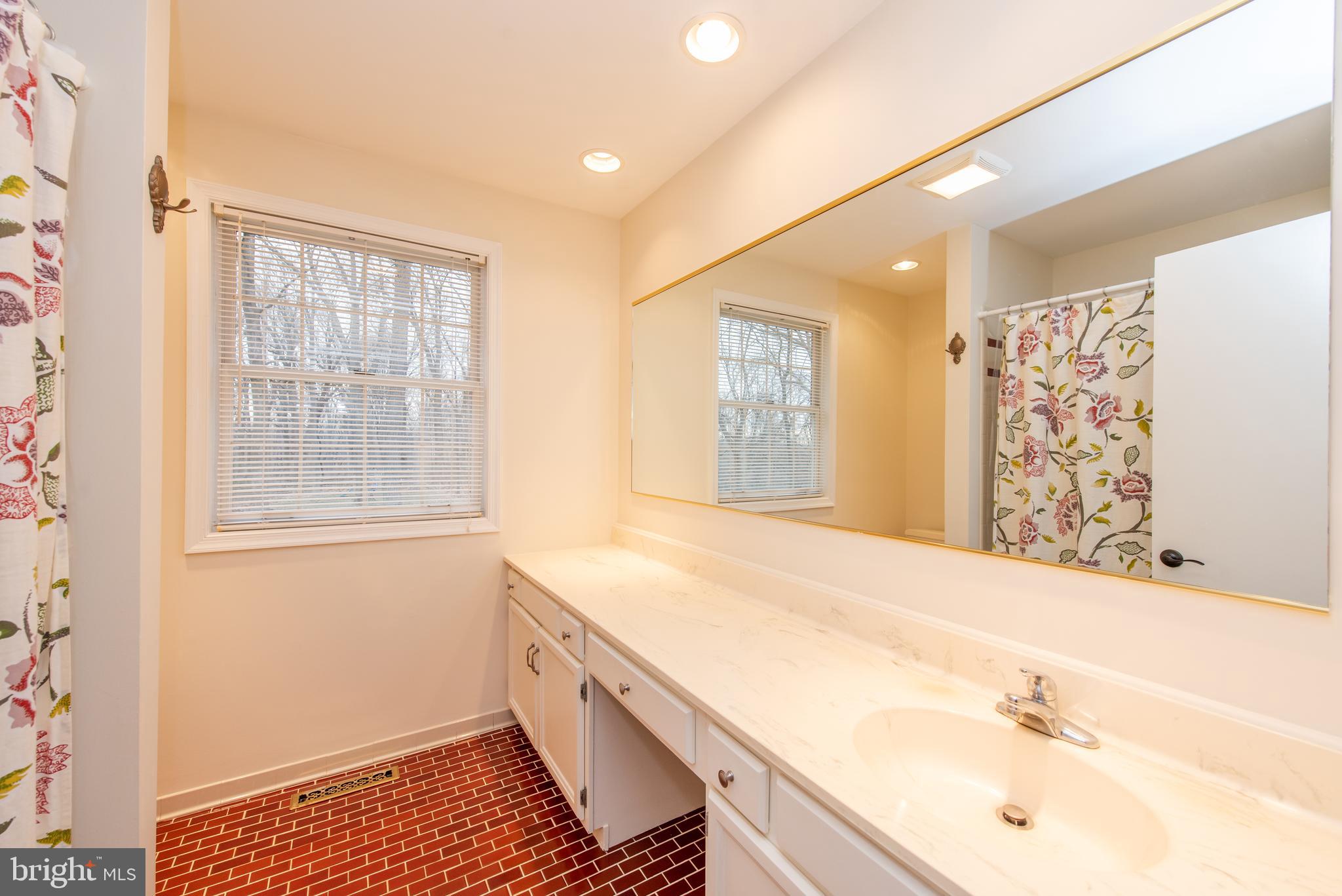 609 Gaither Road Sykesville, MD 21784 - Photo 37 of 65 Bath 1