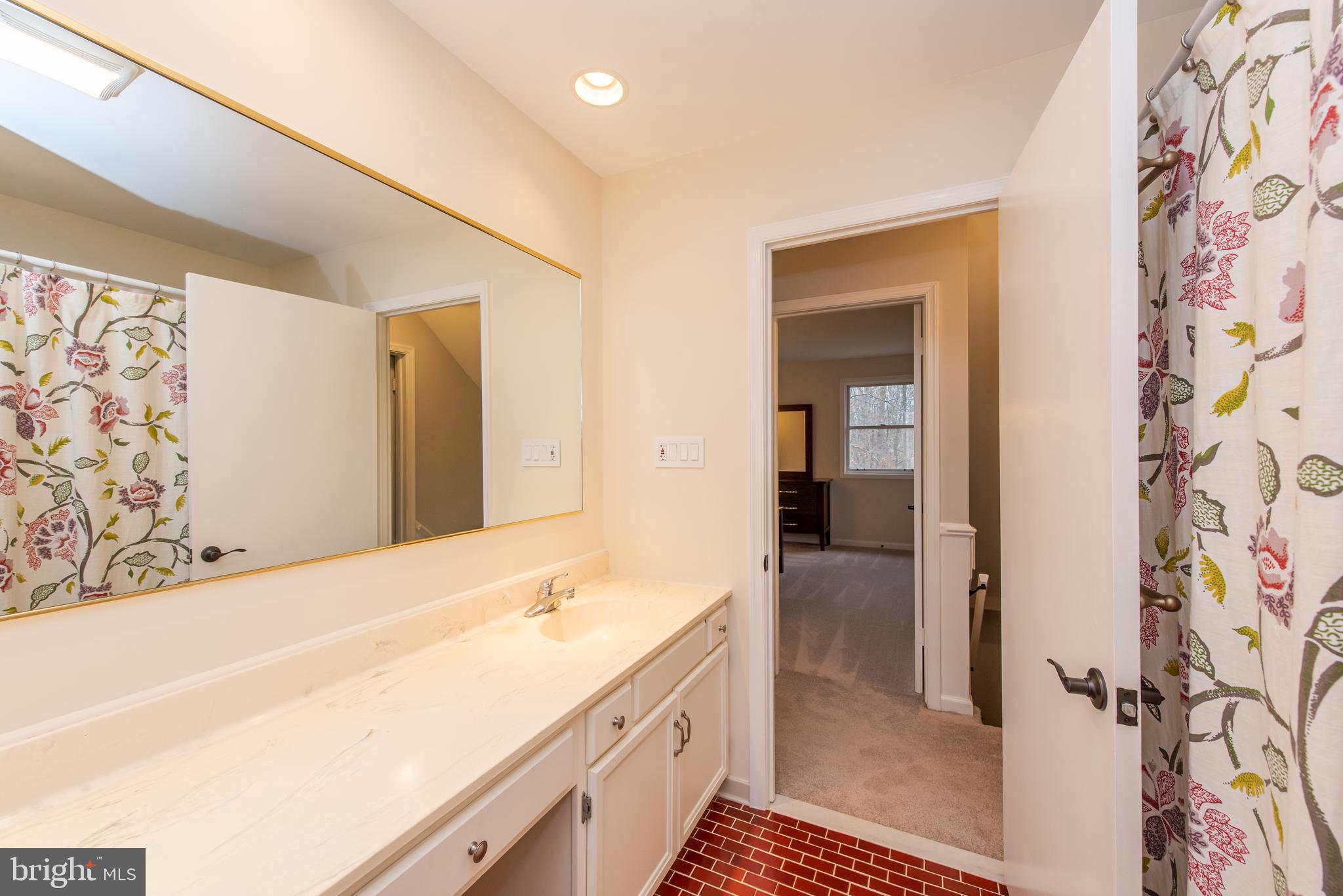 609 Gaither Road Sykesville, MD 21784 - Photo 38 of 65 Bath 1