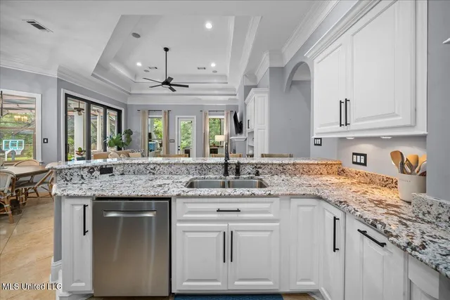 $895,000 | 2401 Olde Oak Pointe, Ocean Springs, MS 39564