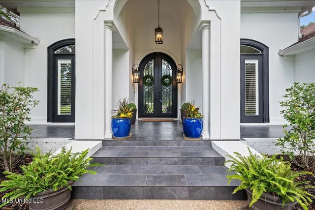 $895,000 | 2401 Olde Oak Pointe, Ocean Springs, MS 39564