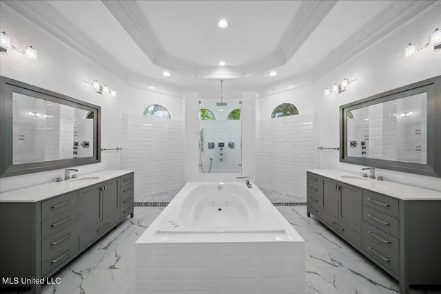 $895,000 | 2401 Olde Oak Pointe, Ocean Springs, MS 39564