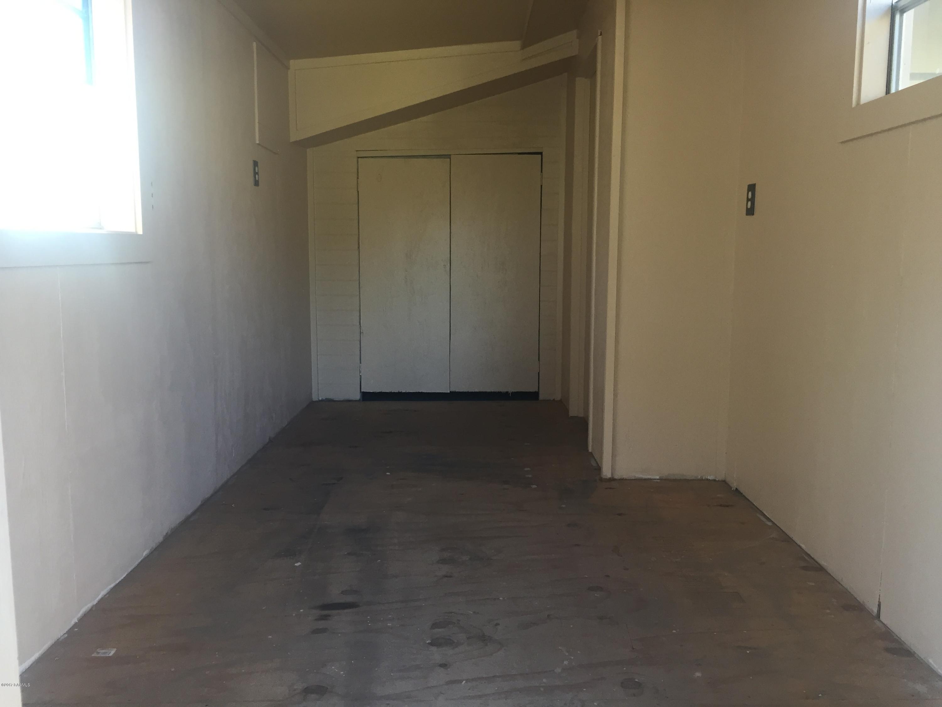 111 Haven Loop Scott, LA 70583 - Photo 17 of 23 Storage building2