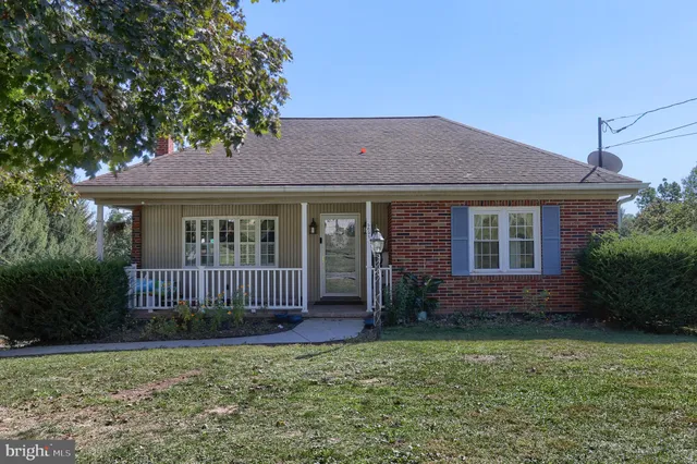 $379,900 | 5691 Chambers Hill Road, Harrisburg, PA 17111