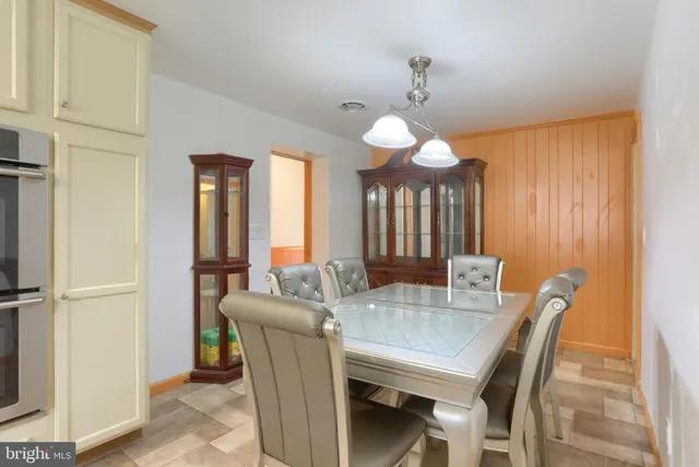 $379,900 | 5691 Chambers Hill Road, Harrisburg, PA 17111