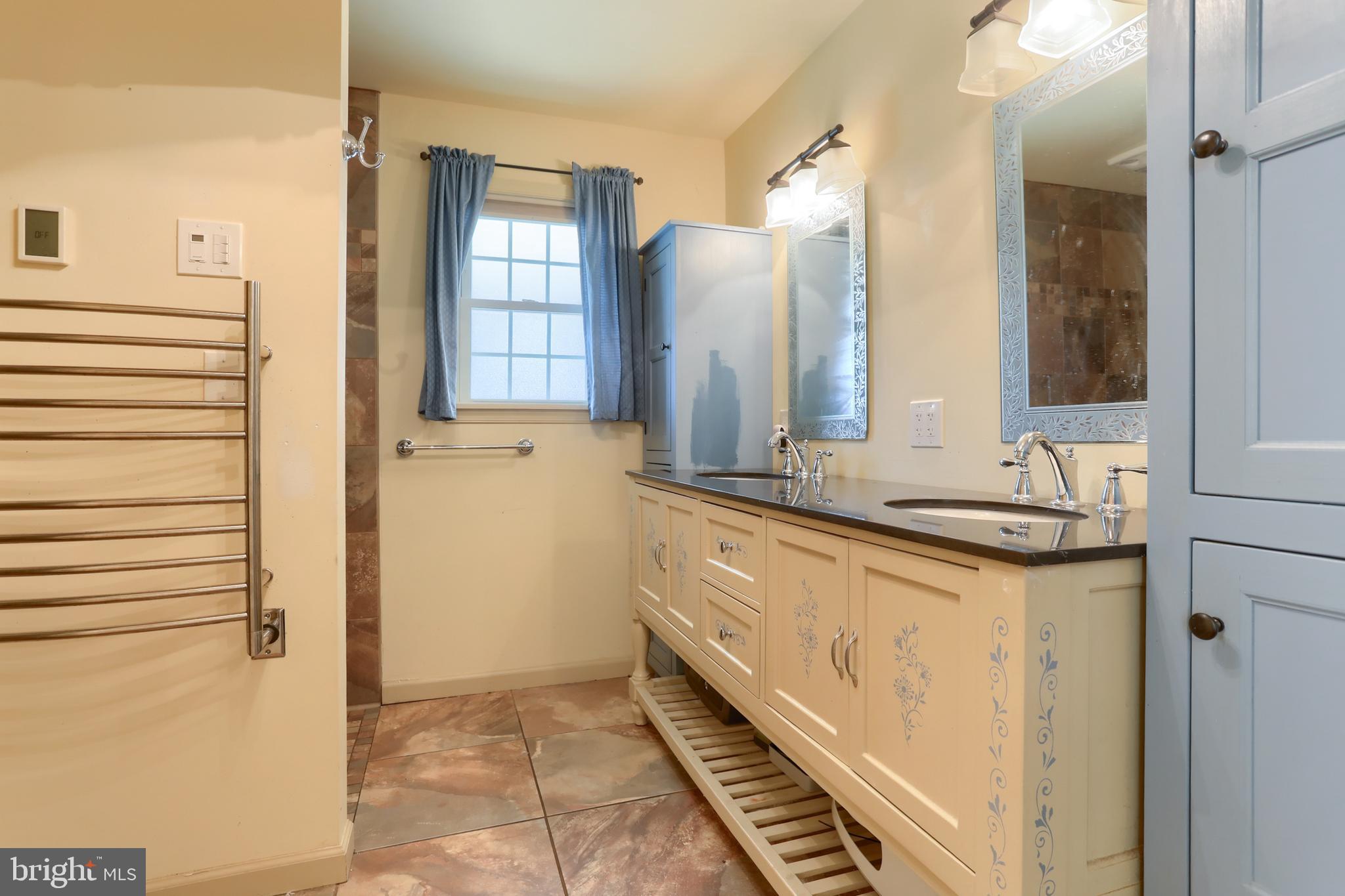 5691 Chambers Hill Road Harrisburg, PA 17111 - Photo 18 of 49