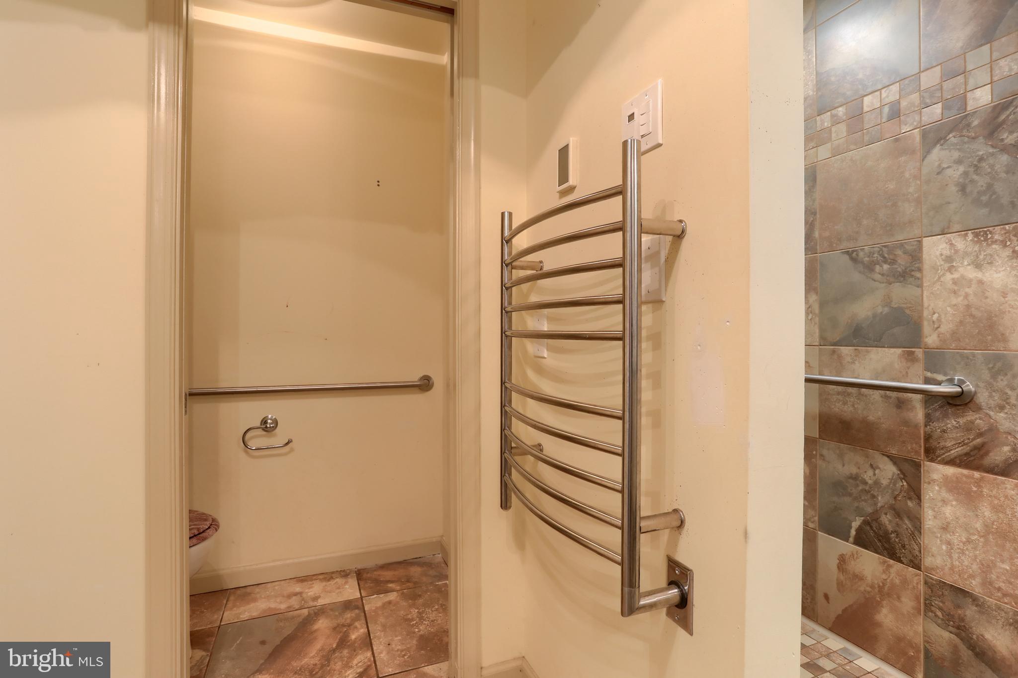 5691 Chambers Hill Road Harrisburg, PA 17111 - Photo 19 of 49