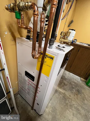 $379,900 | 5691 Chambers Hill Road, Harrisburg, PA 17111