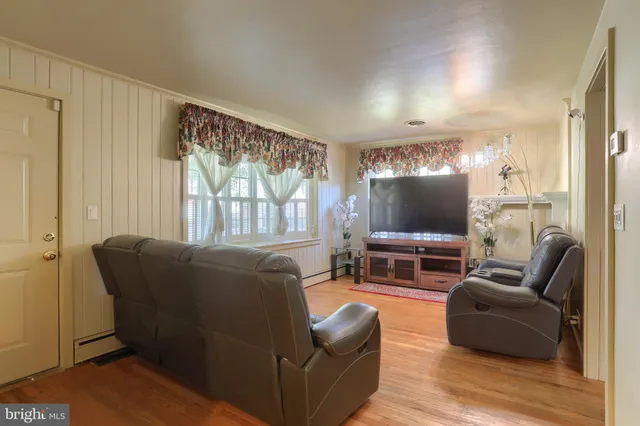 $379,900 | 5691 Chambers Hill Road, Harrisburg, PA 17111