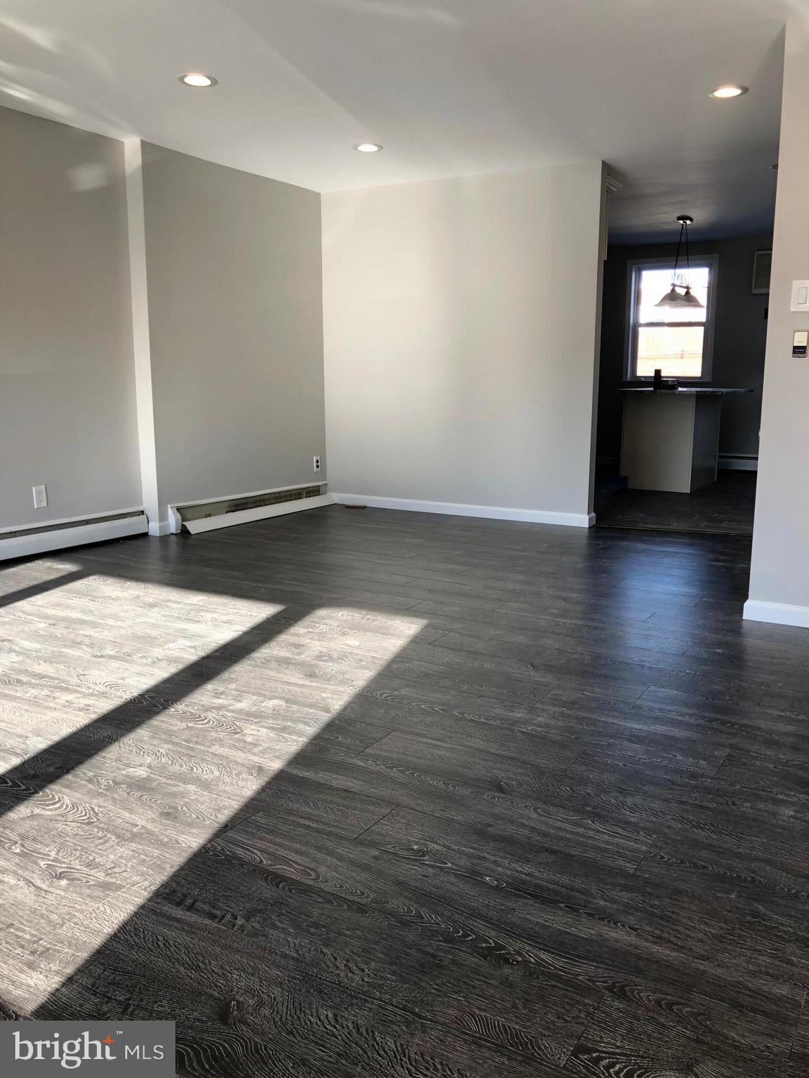 3825 Fairdale Road Philadelphia, PA 19154 - Photo 2 of 13 Living