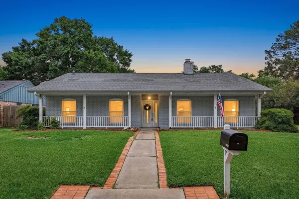 $550,000 | 11407 Valley Spring Drive, Houston, TX 77043