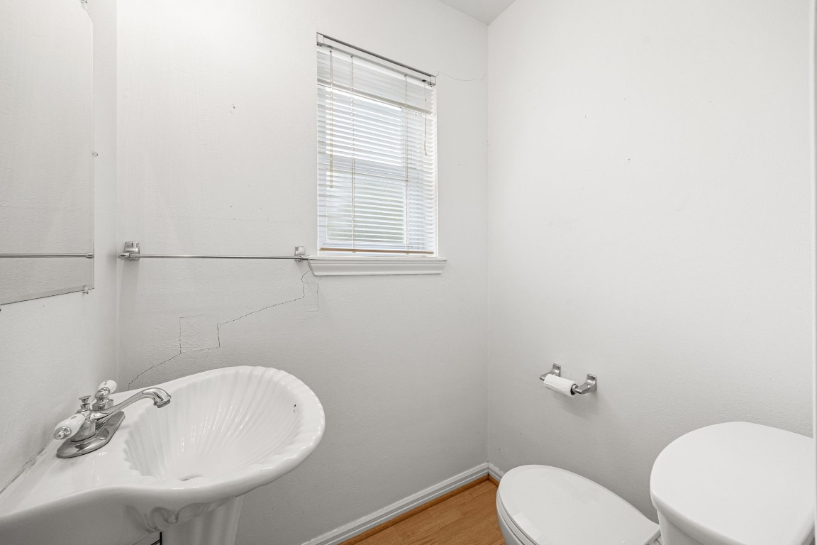 11407 Valley Spring Drive Houston, TX 77043 - Photo 26 of 32 Half bathroom.
