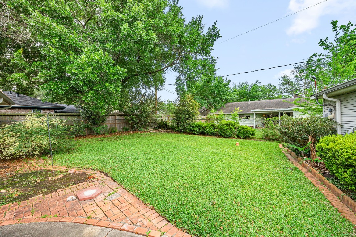 11407 Valley Spring Drive Houston, TX 77043 - Photo 29 of 32 Backyard.