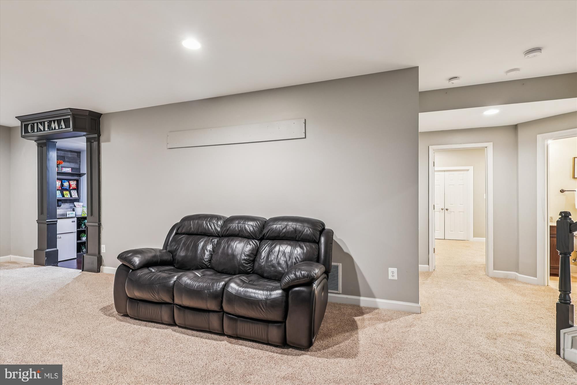 706 Crisfield Way Annapolis, MD 21401 - Photo 45 of 71 a living room with furniture