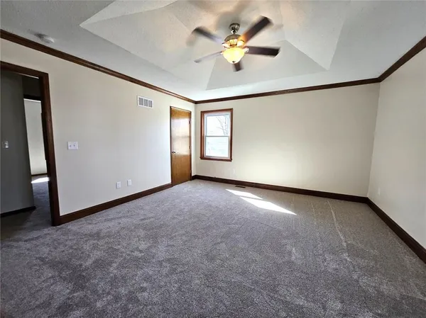 $365,000 | 1300 Northeast 80th Street, Kansas City, MO 64118