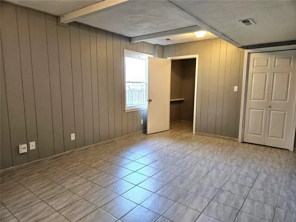 $365,000 | 1300 Northeast 80th Street, Kansas City, MO 64118