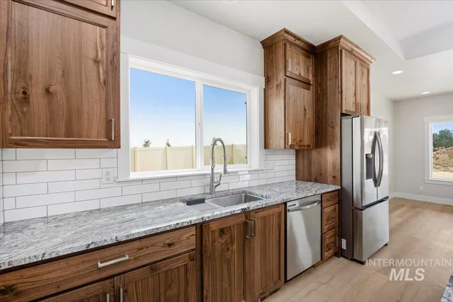 $699,999 | 3828 Susan Circle East, Hansen, ID 83334