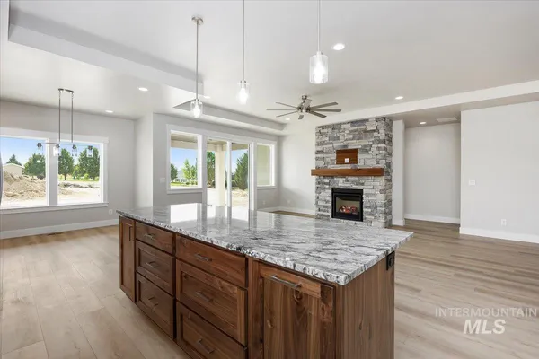 $689,999 | 3828 Susan Circle East, Hansen, ID 83334