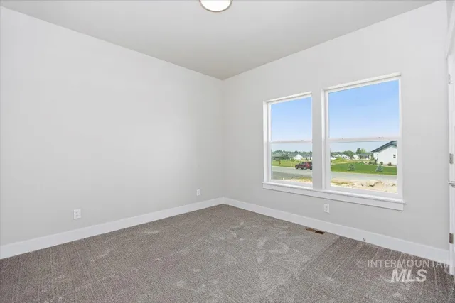 $699,999 | 3828 Susan Circle East, Hansen, ID 83334