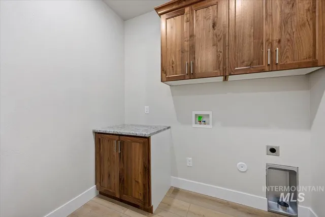 $699,999 | 3828 Susan Circle East, Hansen, ID 83334