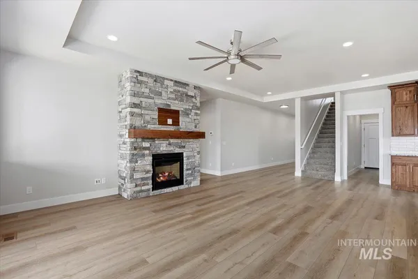 $689,999 | 3828 Susan Circle East, Hansen, ID 83334
