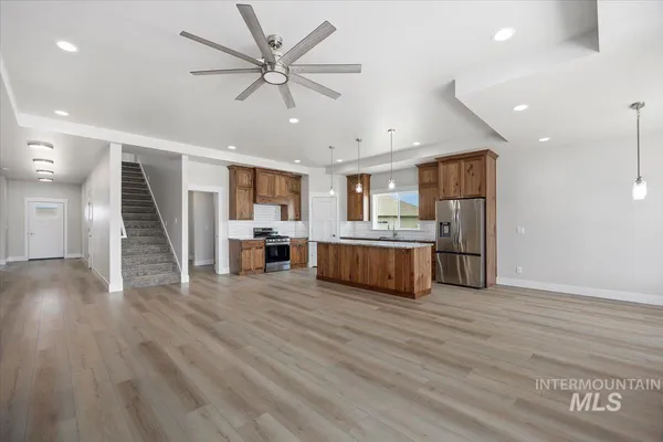 $689,999 | 3828 Susan Circle East, Hansen, ID 83334