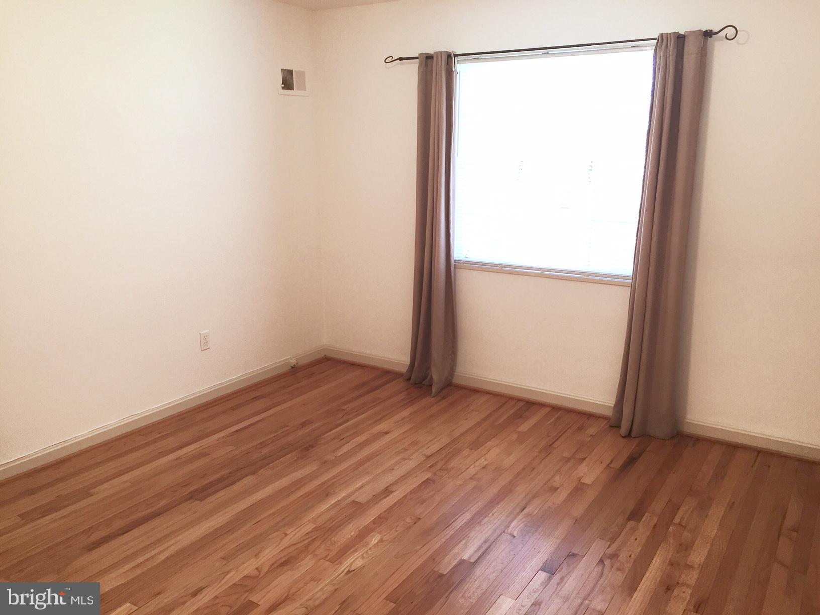 5354 Pooks Hill Road, Unit 302 Bethesda, MD 20814 - Photo 11 of 20 Primary Bedroom
