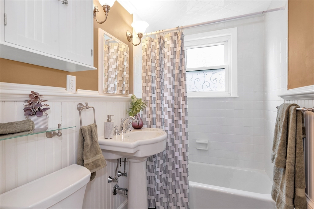 19 Fessenden Road, Unit 1 Arlington, MA 02476 - Photo 27 of 37 Gallery Image 27