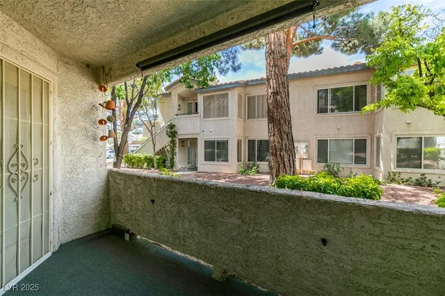 $1,095 | 3168 Tarpon, Unit 103, Las Vegas, NV 89120