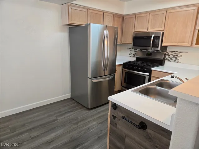 $1,095 | 3168 Tarpon, Unit 103, Las Vegas, NV 89120