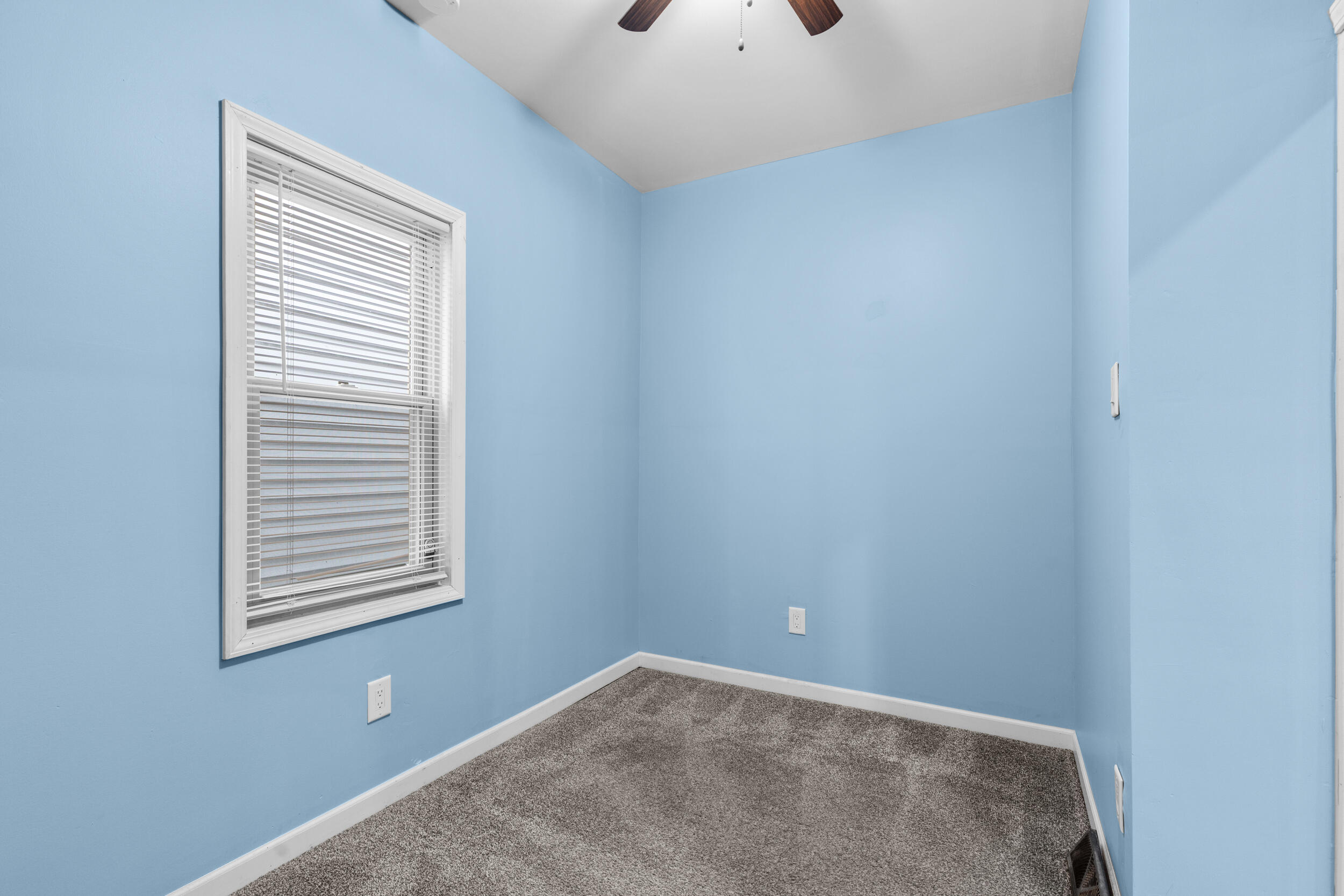 2045 South 15th Place Milwaukee, WI 53204 - Photo 8 of 23 Main level Bedroom