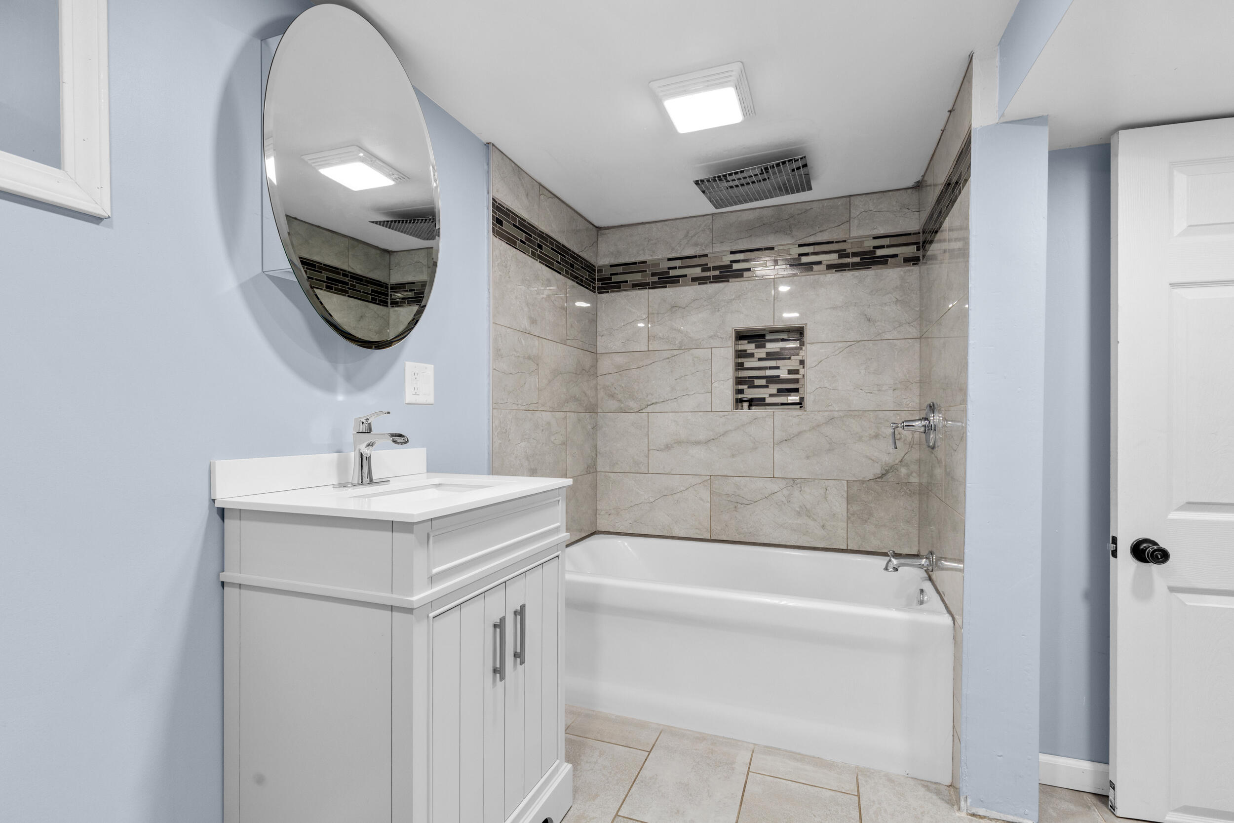 2045 South 15th Place Milwaukee, WI 53204 - Photo 14 of 23 Basement full bath