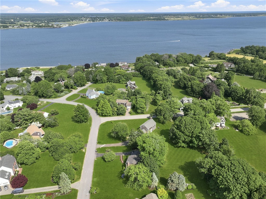 131 Taylor Road Portsmouth, RI 02871 - Photo 29 of 33