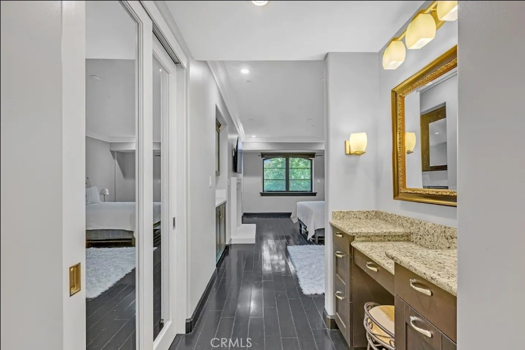 155 Cordova Street, Unit 203 Pasadena, CA 91105 - Photo 33 of 57 Master Bedroom