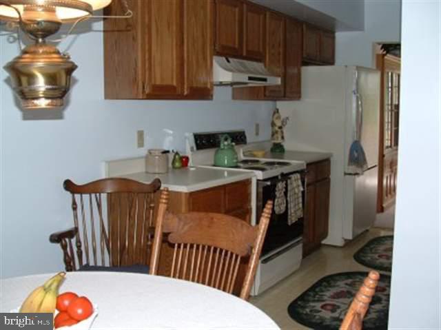 1937 Deer Path Road Harrisburg, PA 17110 - Photo 6 of 13 Gallery Image 6
