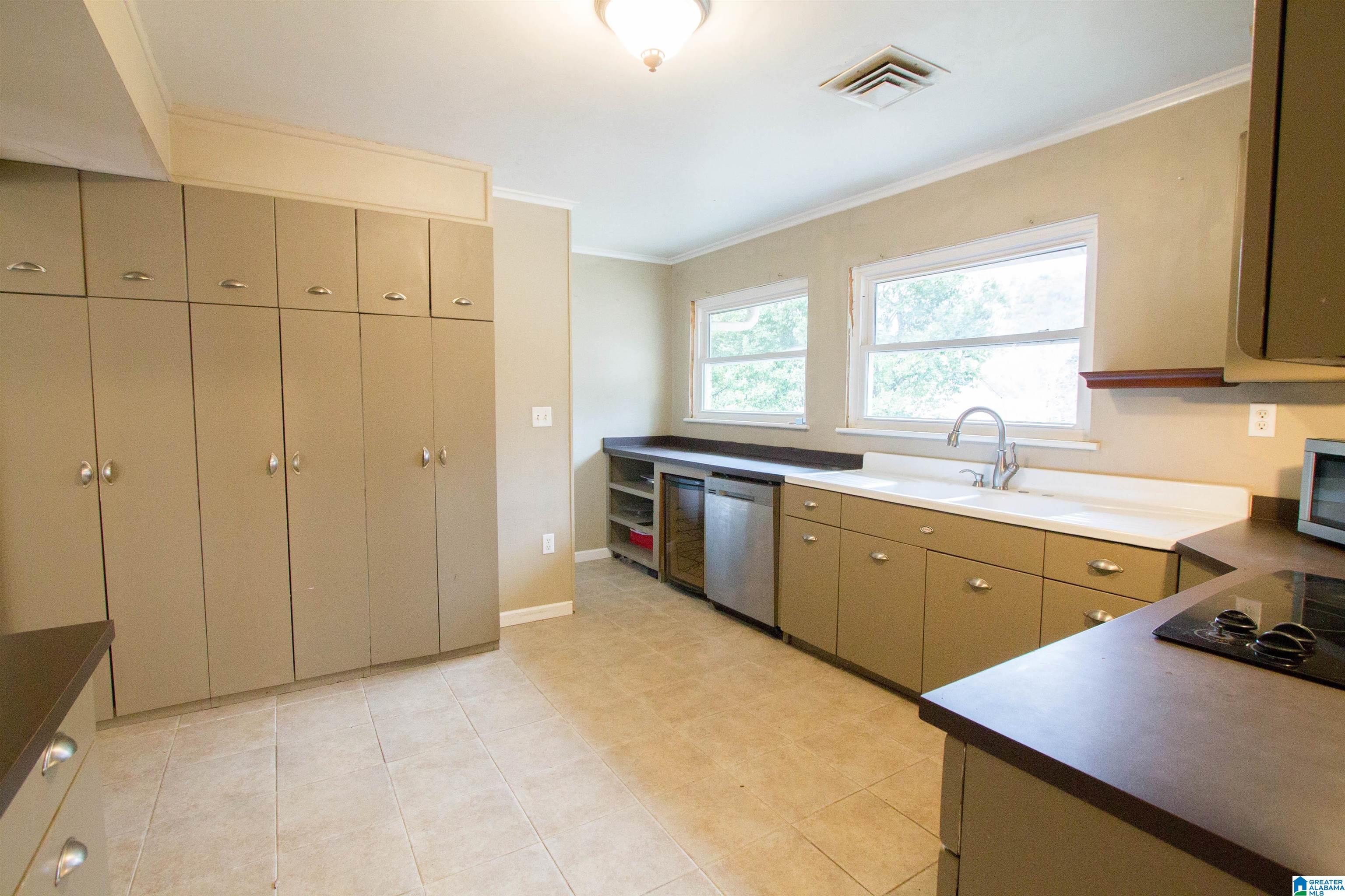 605 Ridge Road Birmingham, AL 35206 - Photo 8 of 29