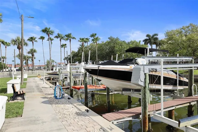 $3,050 | 401 150th Avenue, Unit 231, Madeira Beach, FL 33708