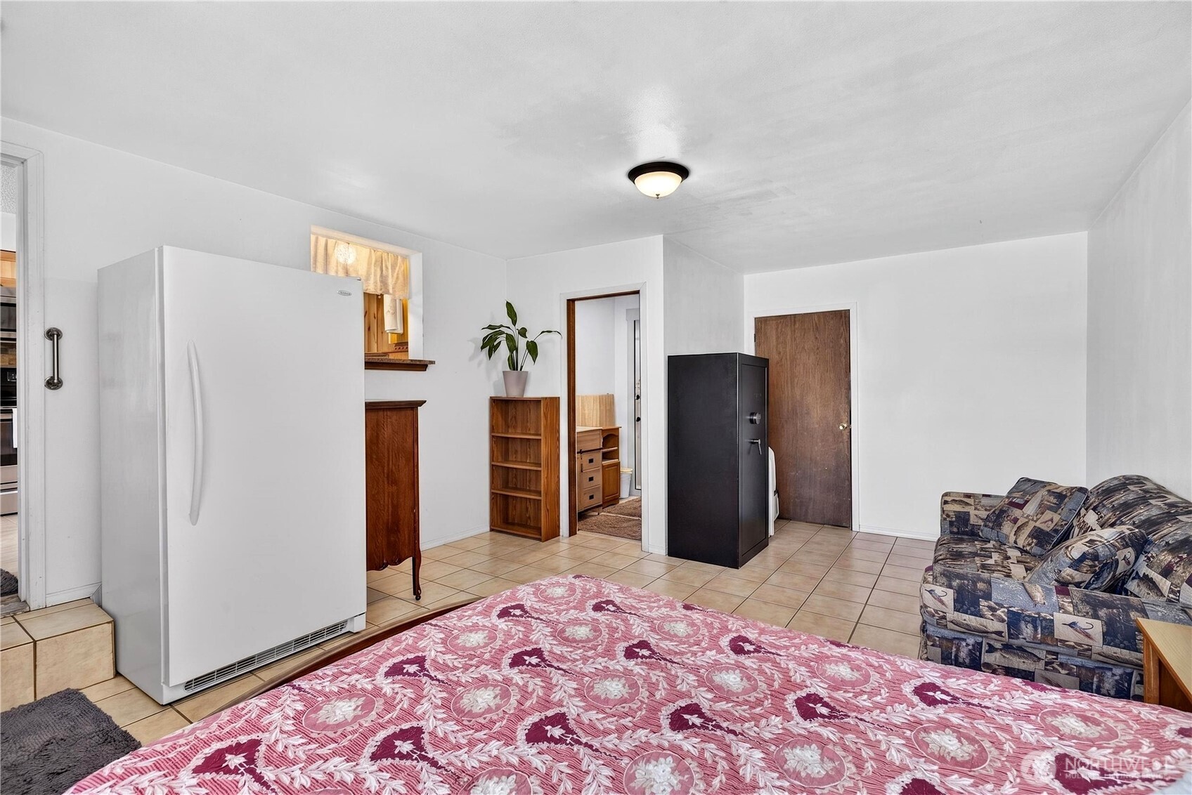 301 Arrowhead Place Southwest Mattawa, WA 99349 - Photo 13 of 36