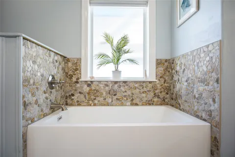 $1,275,000 | 2728 Gillespie, Crystal Beach, TX 77650